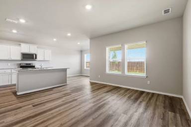 Main picture of 564 Marsh St