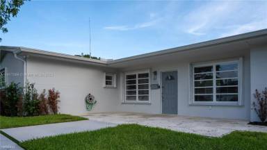 Main picture of 8060 SW 90th Ter