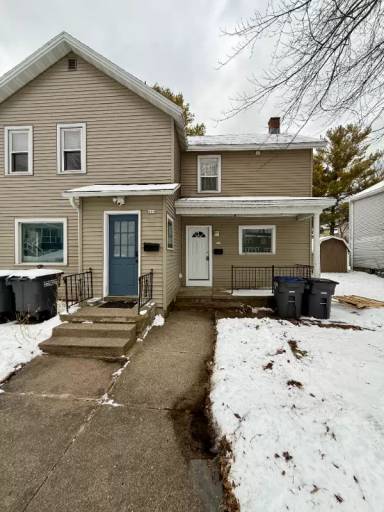 Main picture of 406 Center Ave
