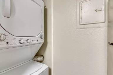 Main picture of Deerwood Apartments