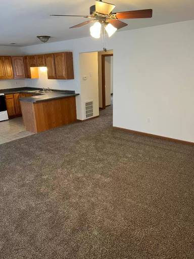 Main picture of 100 Aldergate Dr