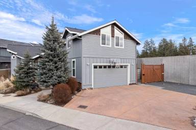 Main picture of 61386 Merriewood Ct