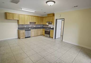 Main picture of 12713 San Fernando Rd