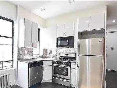 Main picture of 100 W 143rd St