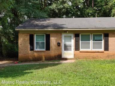 Main picture of 403 Digh St