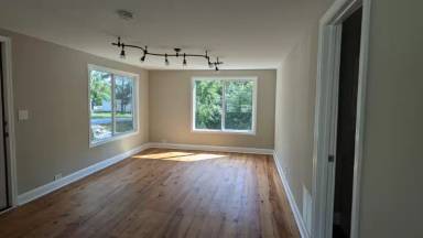 Main picture of 24 Clark St