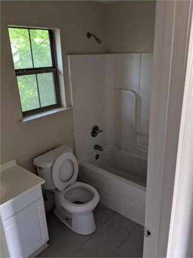 Main picture of 2606 Weller Ave