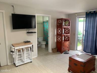 Main picture of 660 Palawiki St