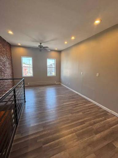 Main picture of 3238 Jasper St