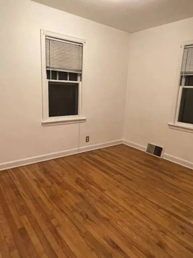 Main picture of 229 W Marquette St