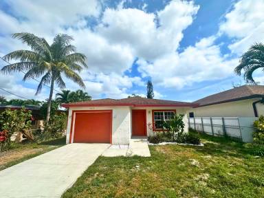 Main picture of 5619 Fletcher St