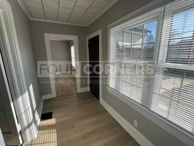 Main picture of 2014 Cherry St