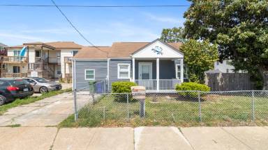 Main picture of 3544 E Ocean View Ave