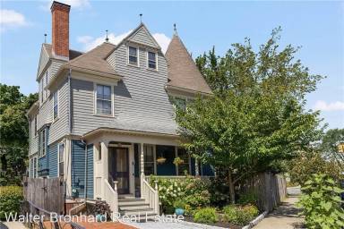 Main picture of 240 Hope St