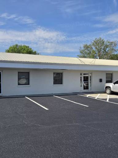 Main picture of 3000 Canton St