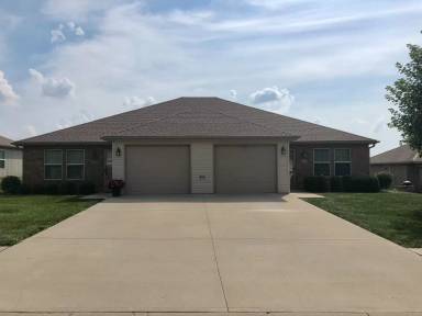 Main picture of 116 SE Rock Garden Ln