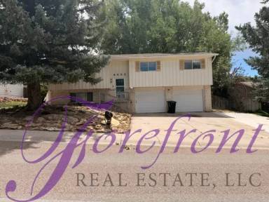 Main picture of 4055 E 8th St