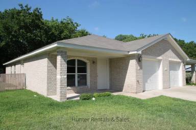 Main picture of 302A Jeff Gordon Dr