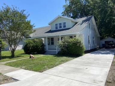 Main picture of 316 Roselynn Ln