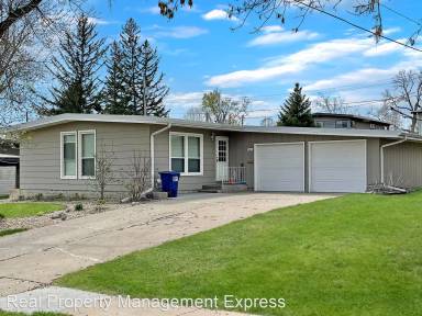 Main picture of 2905 S Jefferson Ave