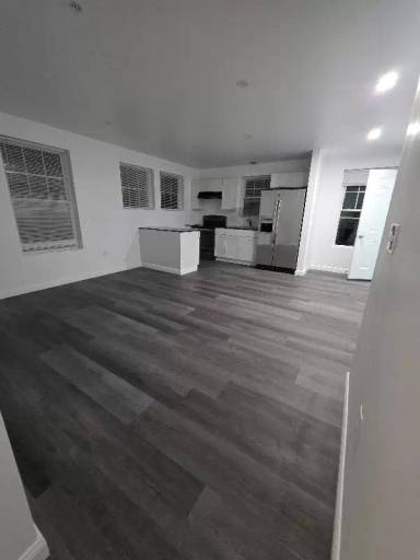 Main picture of 214 Cross St