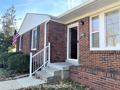 Main picture of 923 W Clark Blvd