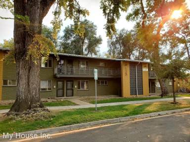 Main picture of 125 E Myrtle St