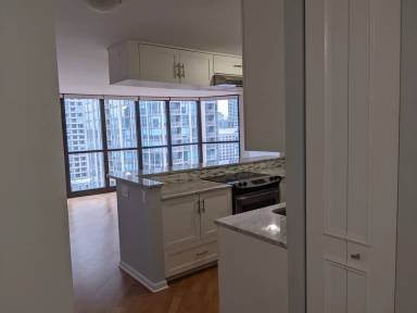 Main picture of 10 E Ontario St Apartments