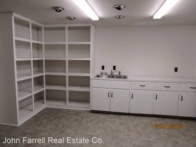 Main picture of 105 S Main St