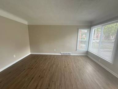 Main picture of 11400 Sussex St