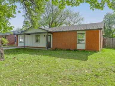 Main picture of 1400 Alan Ln