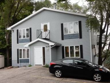 Main picture of 3179 Ridgeway Ave