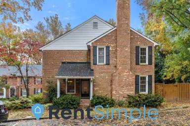 Main picture of 2546 S Walter Reed Dr