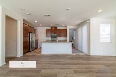Main picture of 8770 Festival St