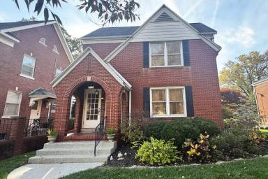 Main picture of 723 SE 2nd St