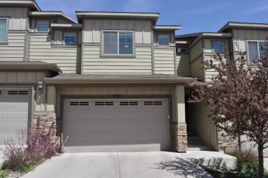 Main picture of 2303 E Deer Park Ln