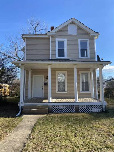 Main picture of 3419 Carolina Ave