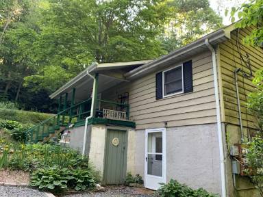 Main picture of 1489 Browns Chapel Rd