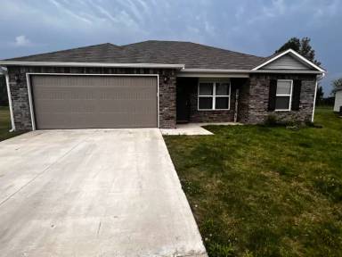 Main picture of 308 Willow Rd