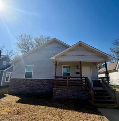 Main picture of 2306 S L St