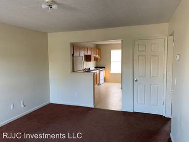 Main picture of 201 Poplar Cir