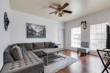 Main picture of 2801 Rio Grande St