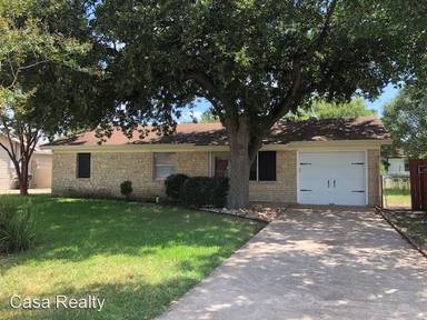 Main picture of 2716 Live Oak Dr