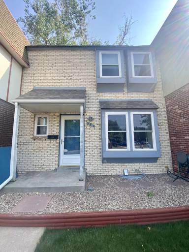 Main picture of 392 E 116th Ave