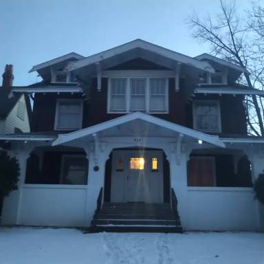 Main picture of 467 W William St