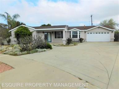 Main picture of 830 Oak Ct