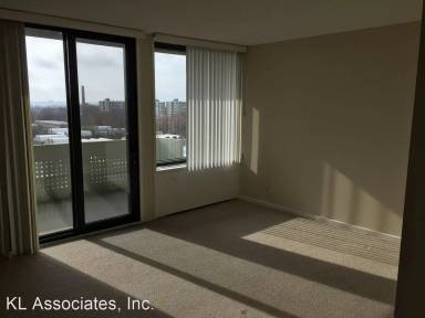 Main picture of Carrollsburg Condos