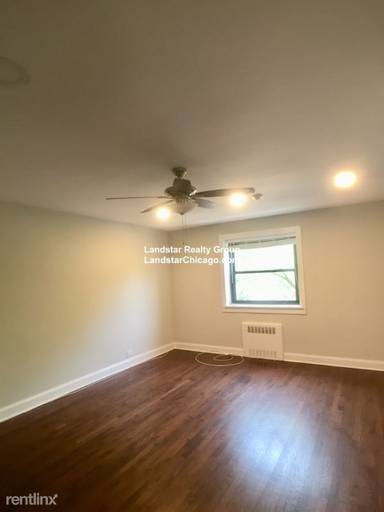 Main picture of 7357 N Sheridan Rd