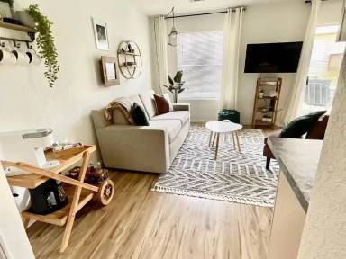 Main picture of 490 Abby Ln