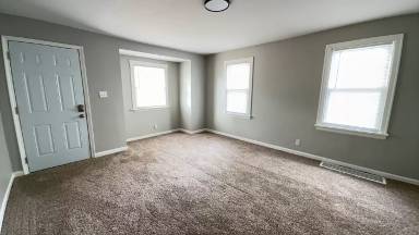 Main picture of 2302 S Hackley St
